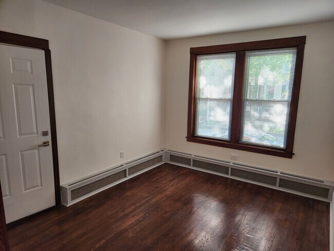 Living Room - 627 N Drake Ave