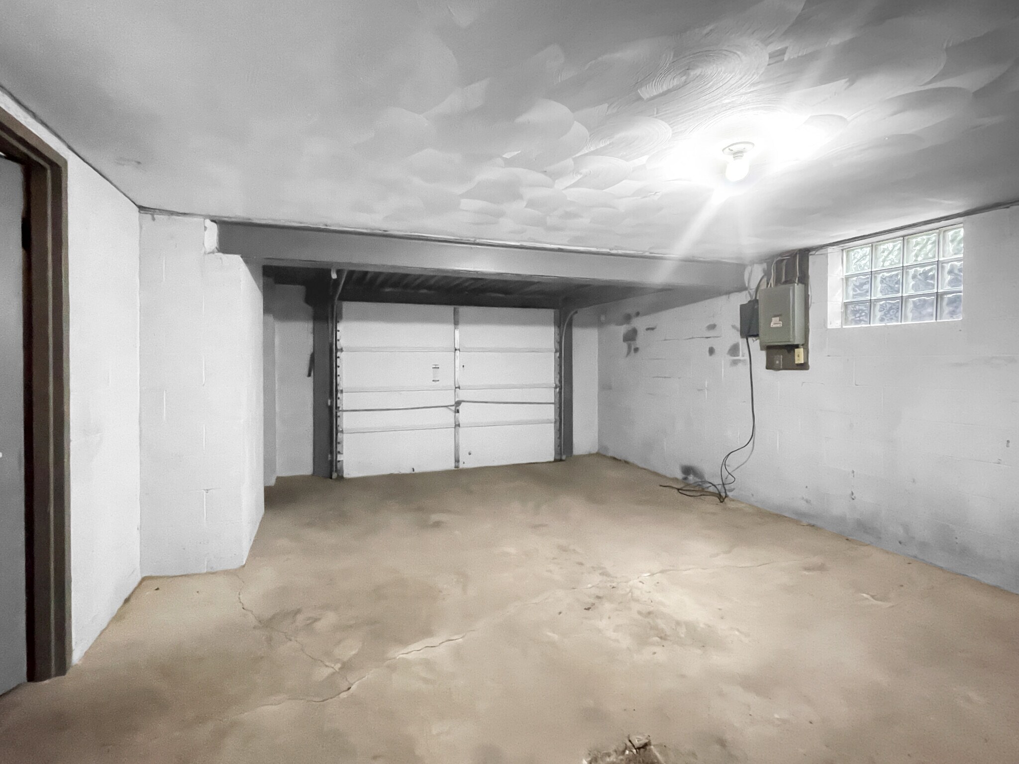 Building Photo - 1326 Hassler St