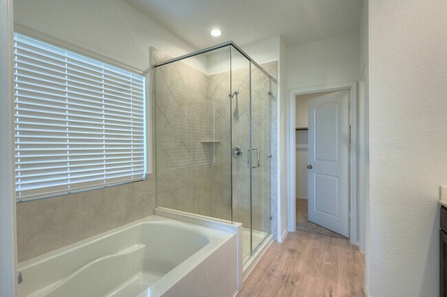 Building Photo - 31603 Zoe Pt