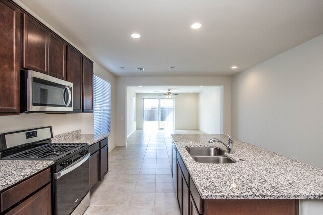 Building Photo - COMING SOON !! Mountainside Living at Canyon Views! 4 bedroom 2 bathroom!