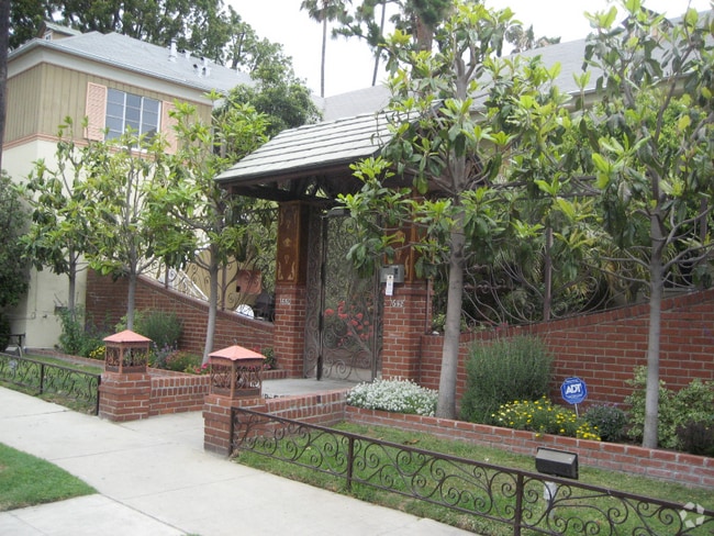 Building Photo - 1648 N Ogden Dr