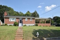 Building Photo - 5 Bedroom || 2 Bathroom - Single Family Ho...
