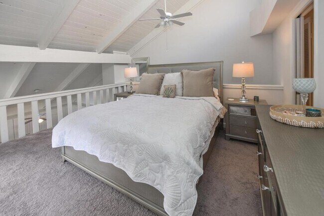 Building Photo - 1605 S US HIGHWAY 1