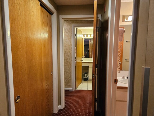 Building Photo - 48 Cooper Memorial Dr