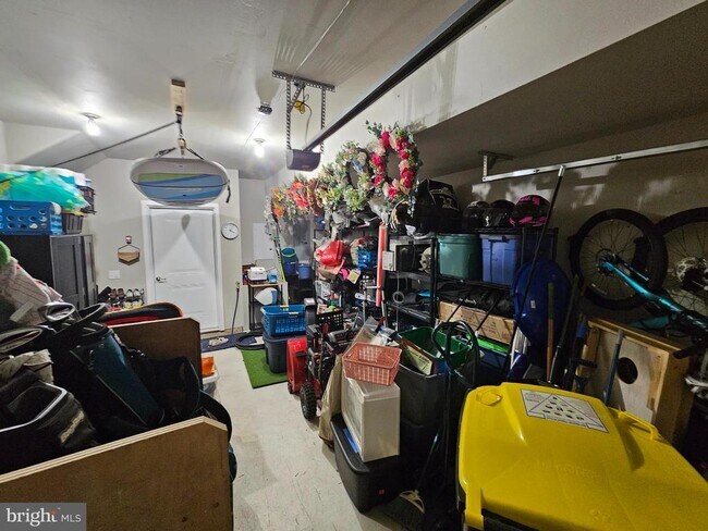 Building Photo - 1870 Boulder Dr