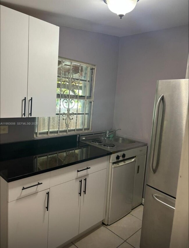 Building Photo - 1176 NW 38th St