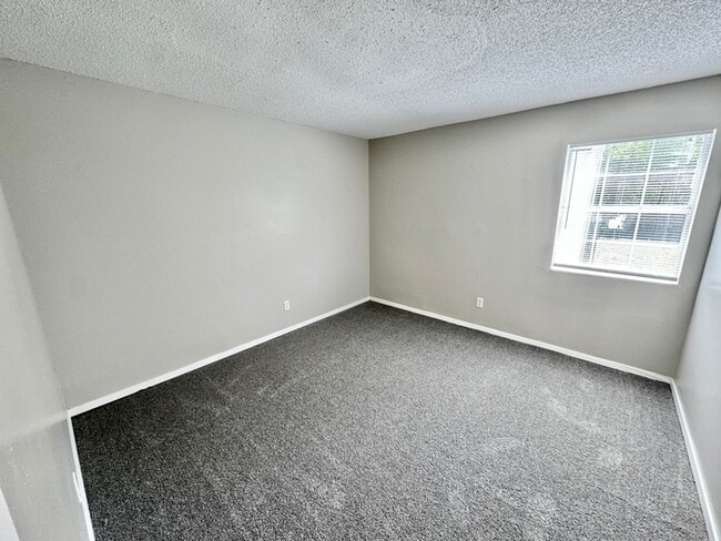 Building Photo - 4627 Buffer Dr