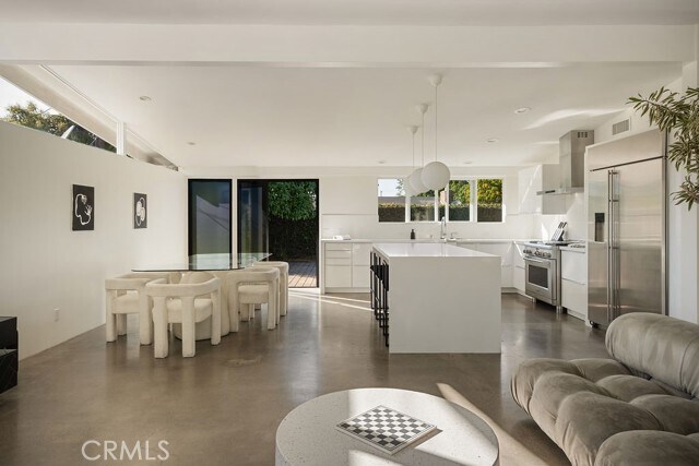 Building Photo - 2015 Irvine Ave