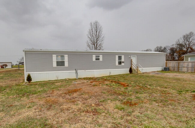 Building Photo - 295 Seays Rd