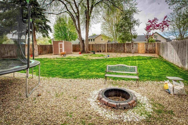 Building Photo - Cozy Single-Level Home in Quiet Neighborhood