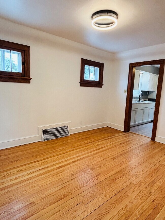 Building Photo - 7126 W Congress St