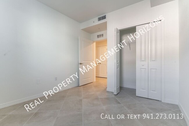 Building Photo - 5628 Summit Point Cir