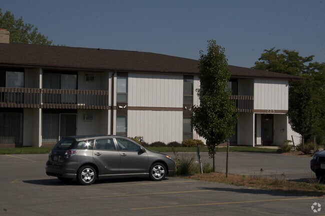 Building Photo - Golfview Terrace Apartments