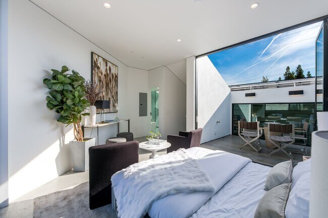 Building Photo - Architectural 1-Bed Designer Residence wit...