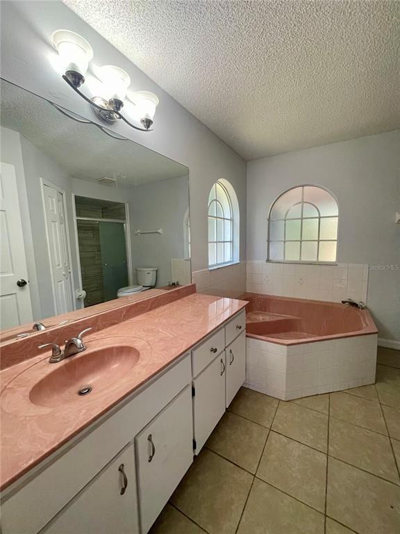 Building Photo - 1098 Seagate Dr W