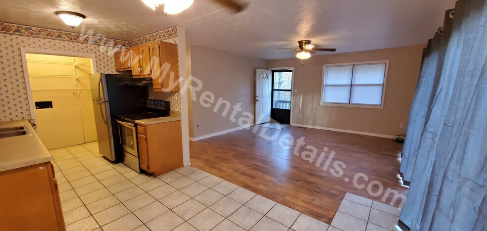 Building Photo - 5 Frankie Ln