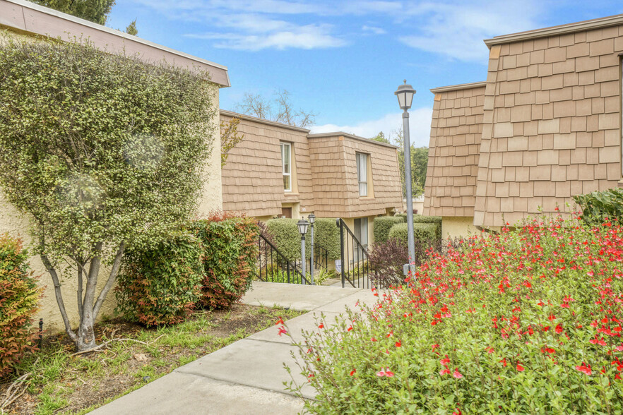 Primary Photo - 3974 Tarrytown Ln