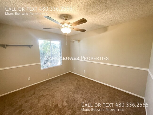 Building Photo - 4025 W Carol Ave