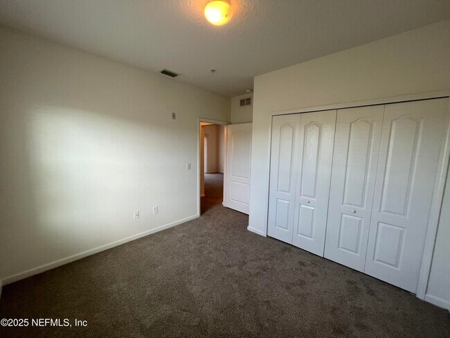 Building Photo - 4908 Key Lime Dr