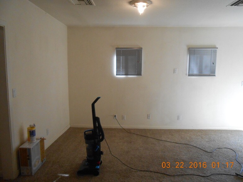 Building Photo - 1421 Pine St