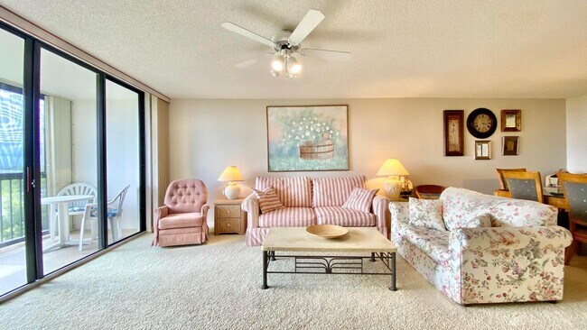 Building Photo - 5059 N Hwy A1A