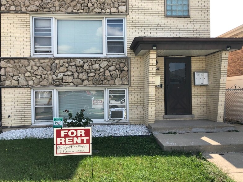 Building Photo - 2327 N 73rd Ave