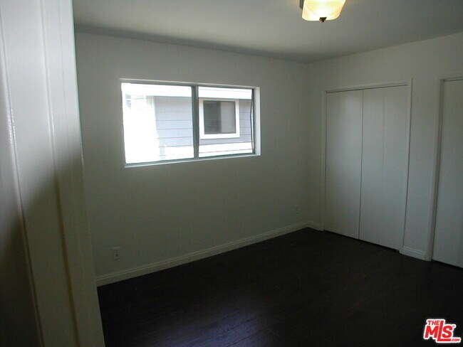 Building Photo - 12492 Gilmore Ave