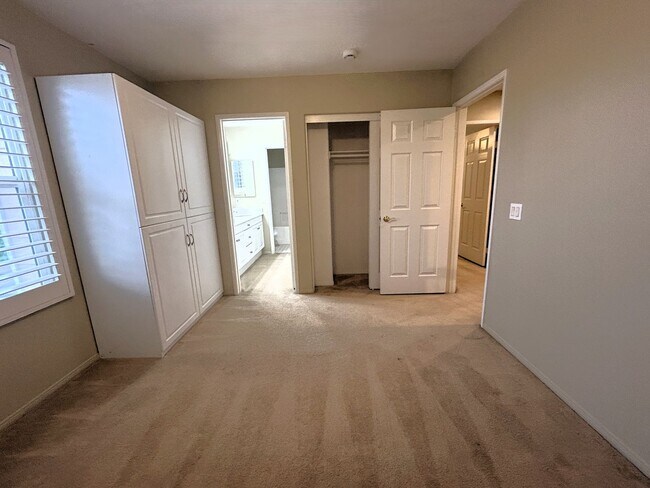 Building Photo - 7030 Angora St