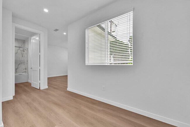 Building Photo - Modern Brand new 5-Bedroom Home for Lease ...
