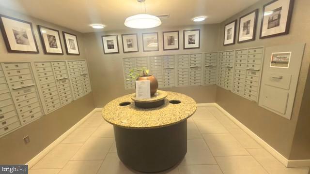 Building Photo - 5750 Bou Ave