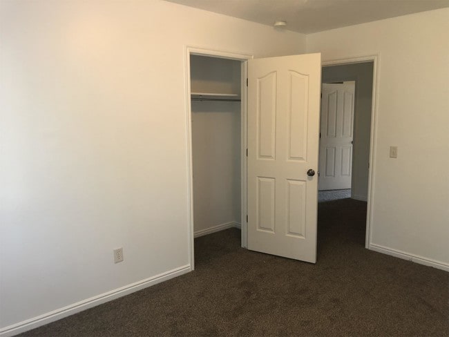 Building Photo - 377 E Newsome Park Ln