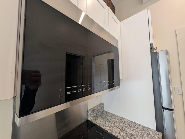 Building Photo - 22 S Main St