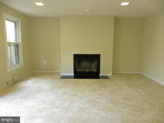 Building Photo - 14262 Heritage Crossing Ln
