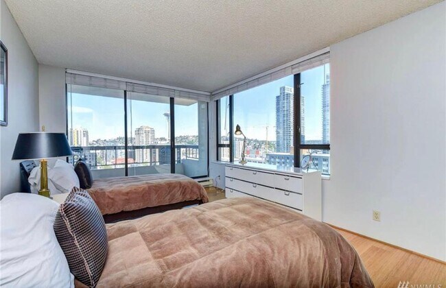 Primary bedroom - 2201 3rd Ave