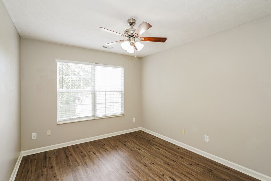 Building Photo - 106 Edgewater Pl