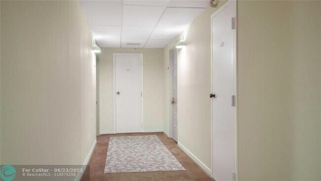Building Photo - 3031 N Ocean Blvd