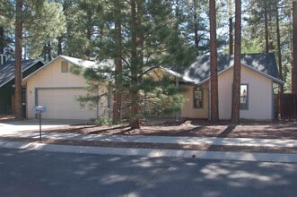Building Photo - 3643 S Cheryl Dr