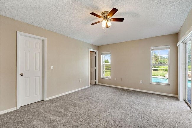 Building Photo - 2301 Paulette Dr