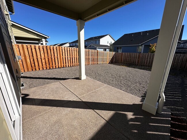 Building Photo - 176