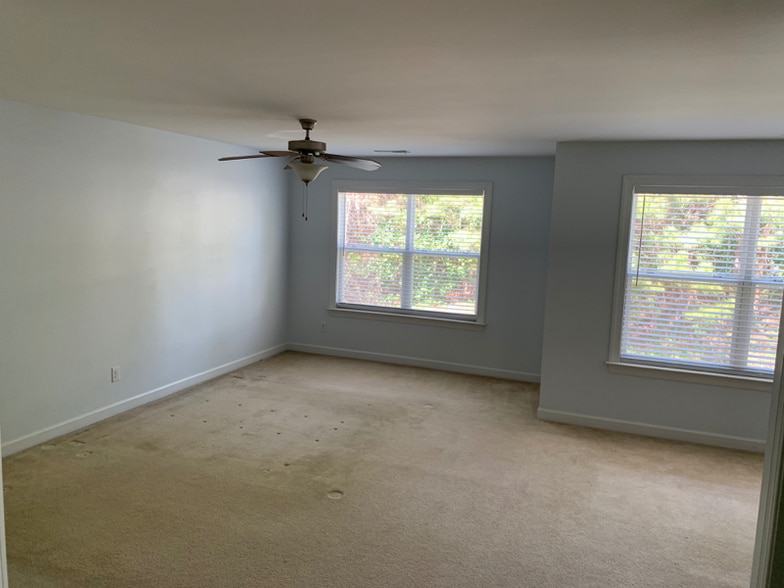 Building Photo - 1905 Fieldhouse Ave