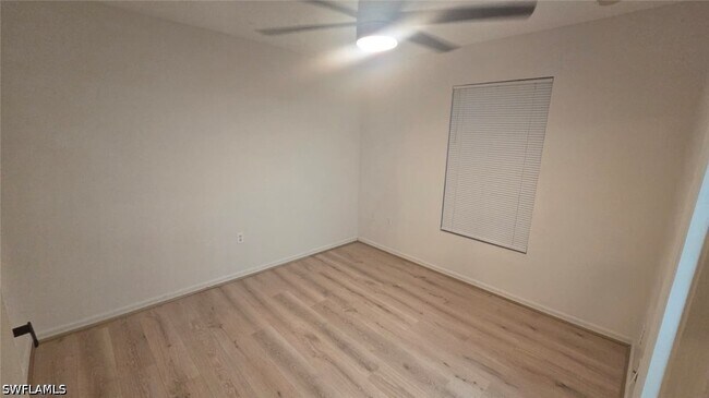 Building Photo - 3642 Pine Oak Cir