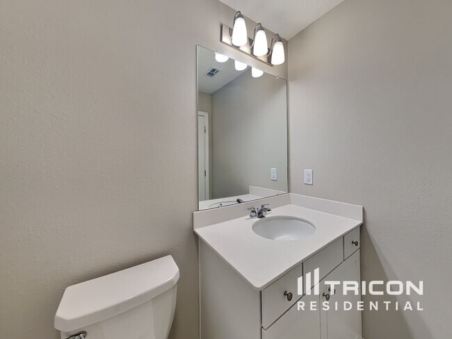 Building Photo - 10260 Old Dixie Hwy