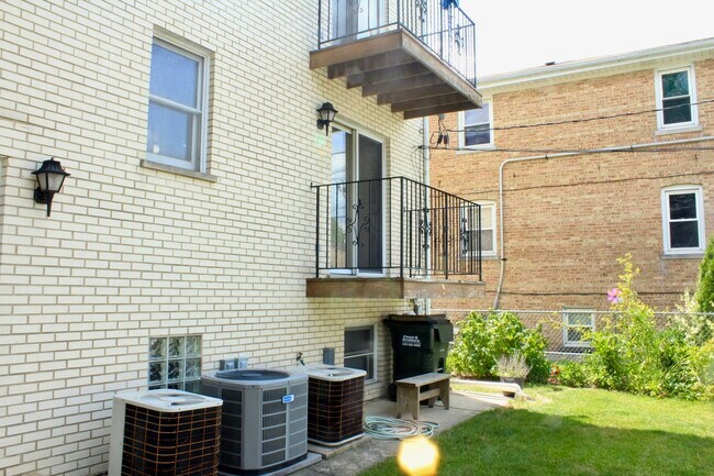 Building Photo - 2626 73rd Ave