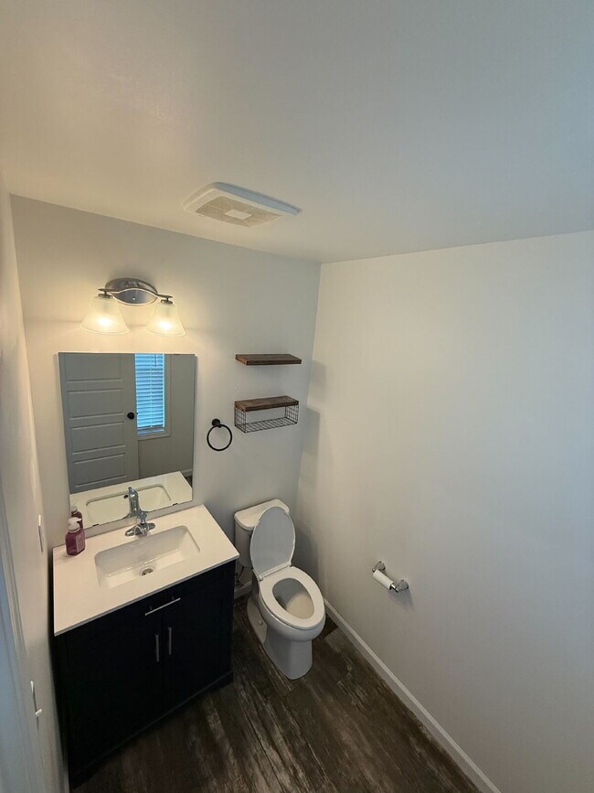 Building Photo - Spacious 4-Bedroom Home with 3 Full Baths in Swartz Creek