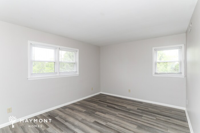 Building Photo - 2480 Sylmar Ct