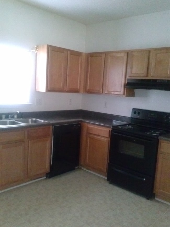 Building Photo - 2311 Nicole Dr