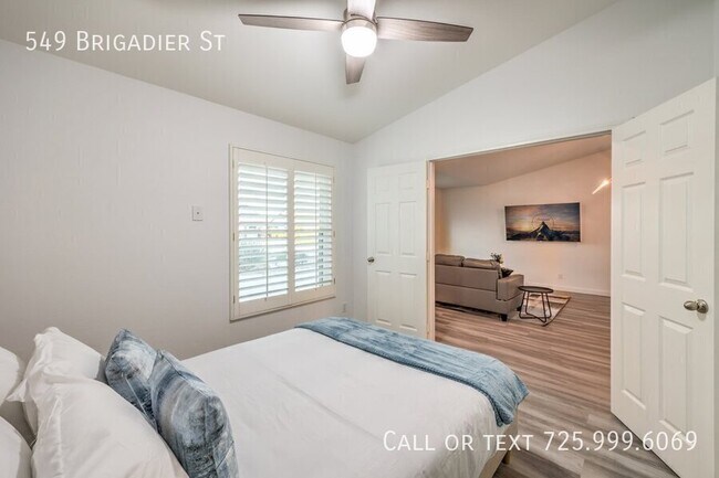 Building Photo - 549 Brigadier St