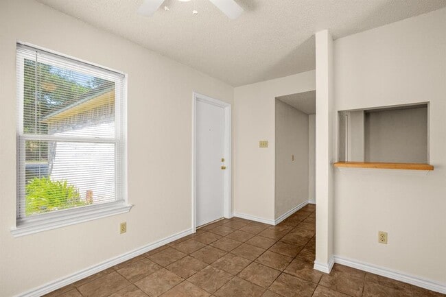 Building Photo - 13309 Saddlebrook Trail