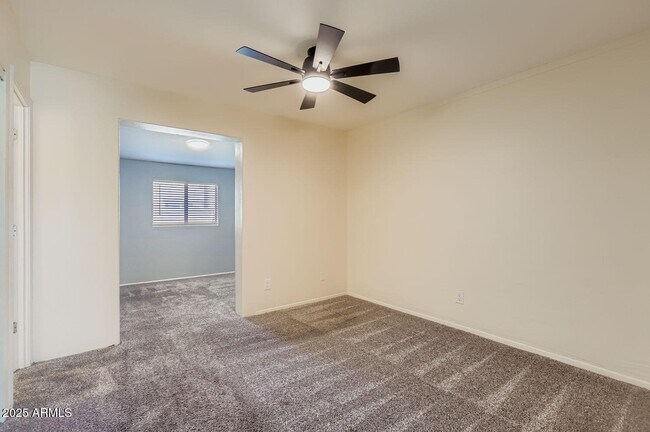 Building Photo - 8020 E Monte Vista Rd