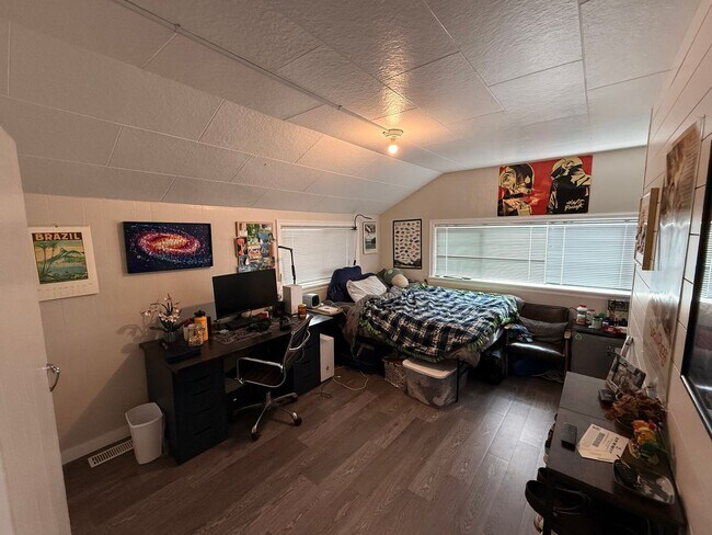 Building Photo - 1314 High St